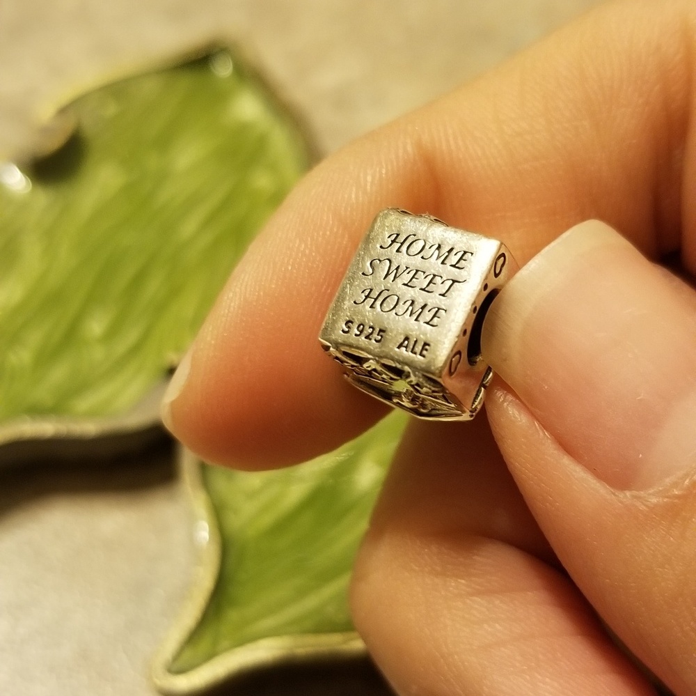 Pandora| Home, Sweet Home Charm